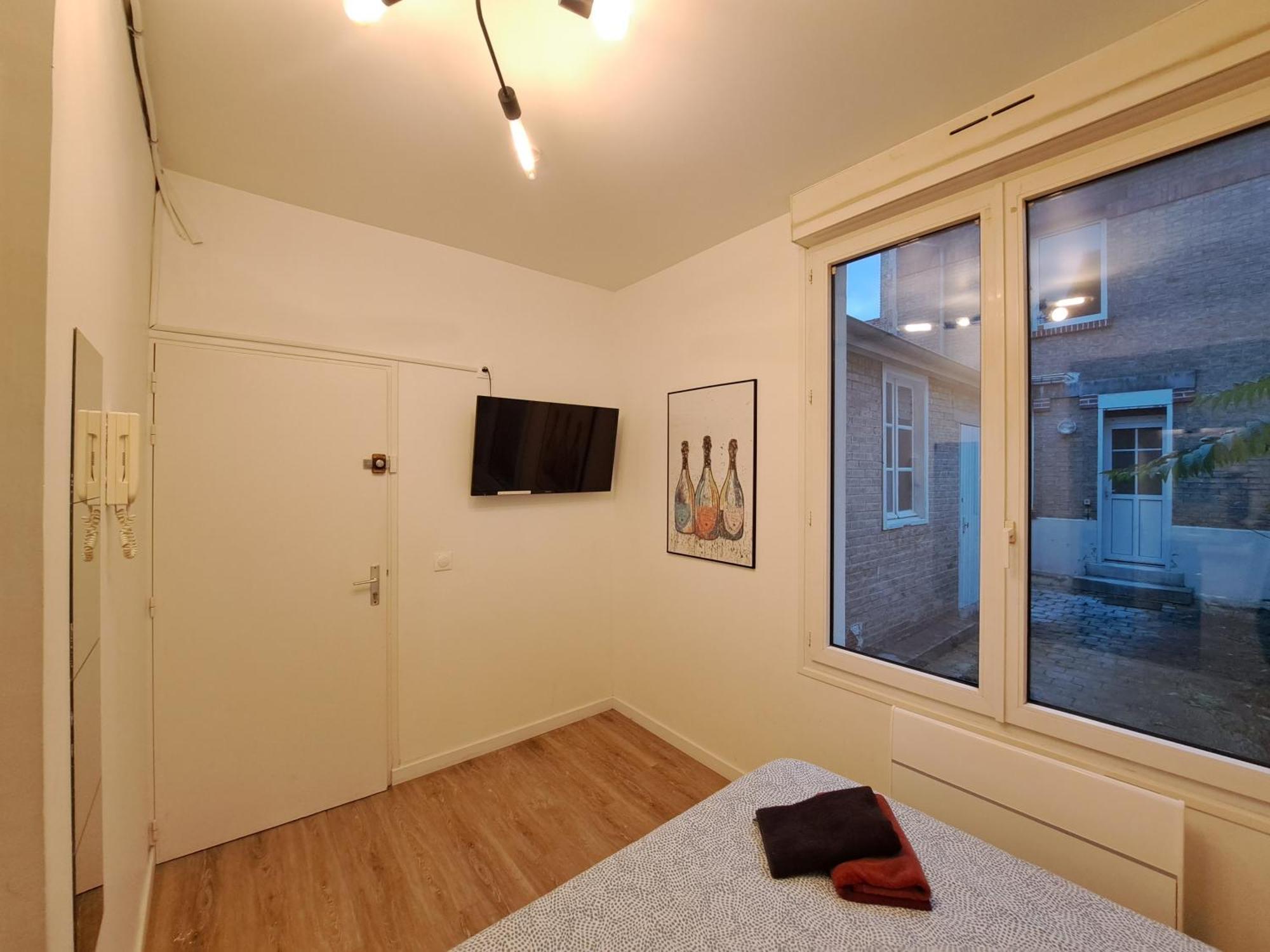 Ochorios, Studio Cosy Apartment Reims Ngoại thất bức ảnh
